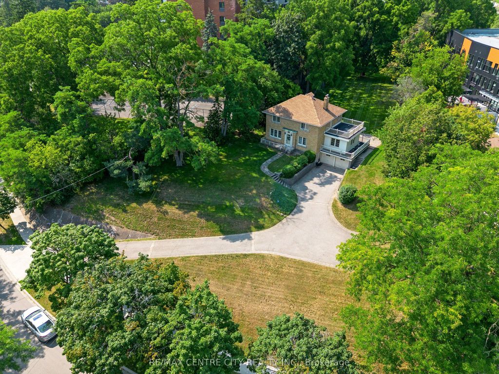 272 Sheldon Avenue N, Kitchener