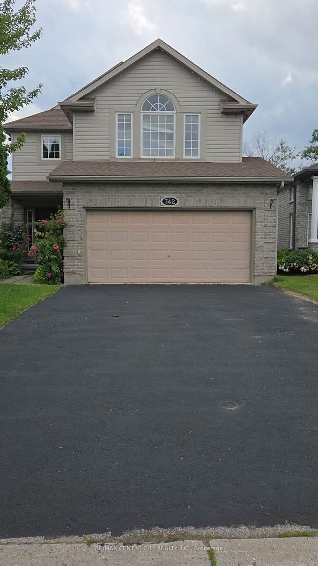 Photo of Listing #X13731648
