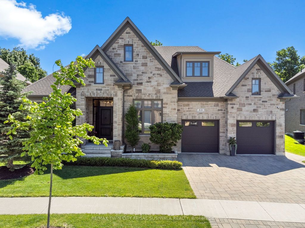 44 Pioneer Ridge Drive, Kitchener