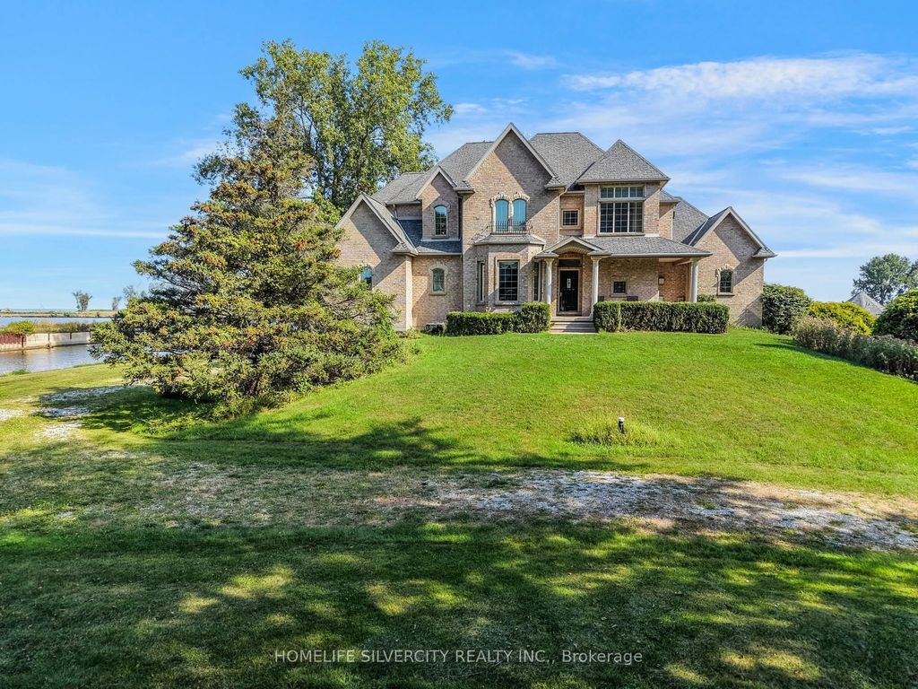 21000 Admiral Drive, Lakeshore