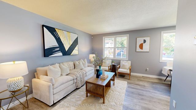 Photo of Listing #X13757670