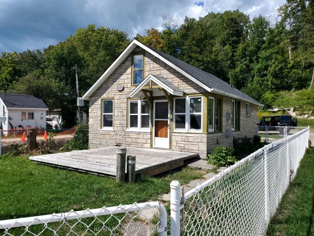 435 Edith Cavell Boulevard, Central Elgin