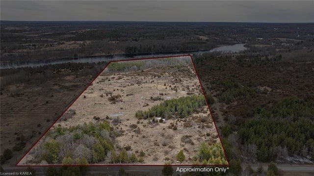 46 Petworth Road, Stone Mills