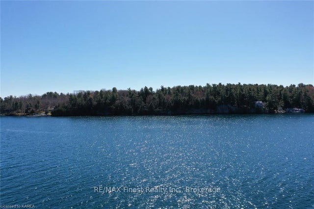 A Club Island N/a, Leeds and the Thousand Islands