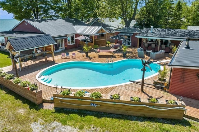 8 Hoover Point Lane, Haldimand