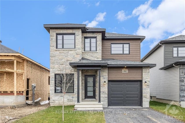 1205 Montblanc Crescent, Russell