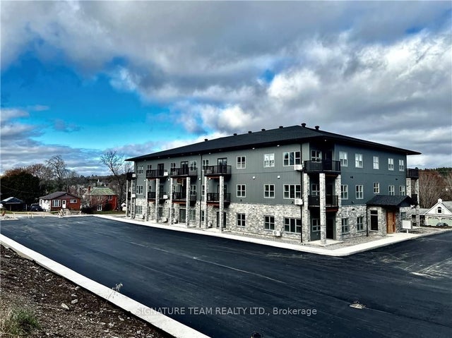 78a Queen Street 105, Bonnechere Valley