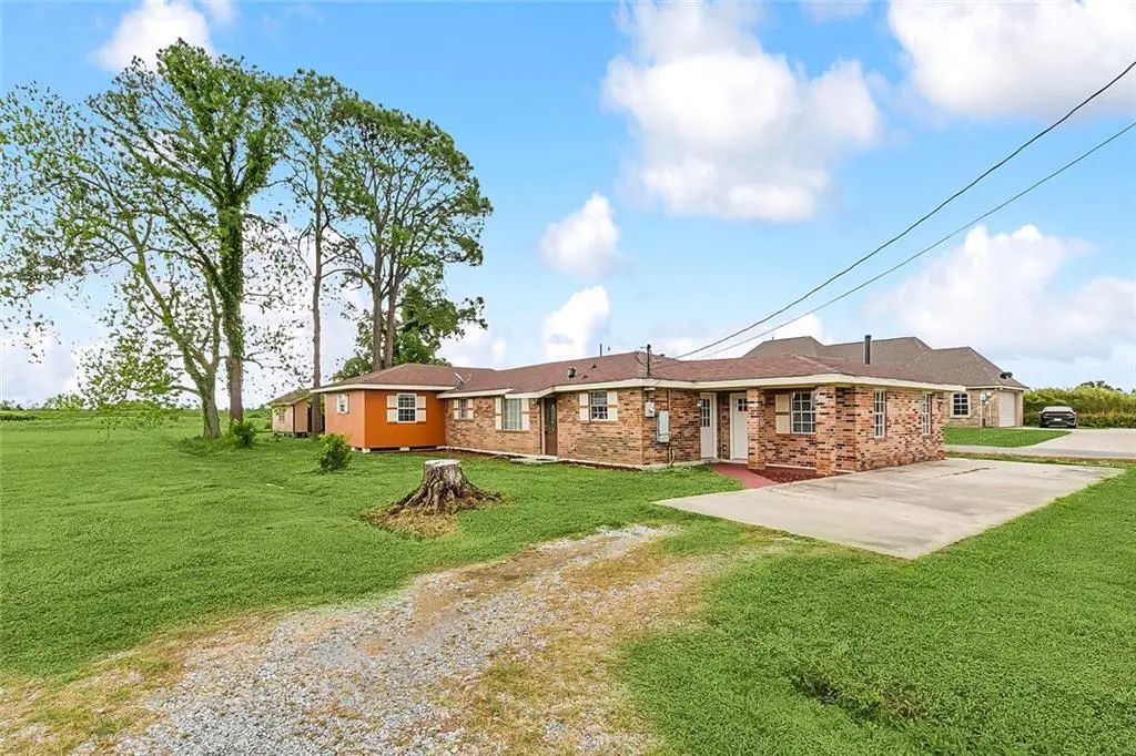 Photo of Listing #2443890