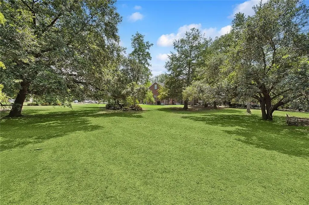 Photo of Listing #2490242