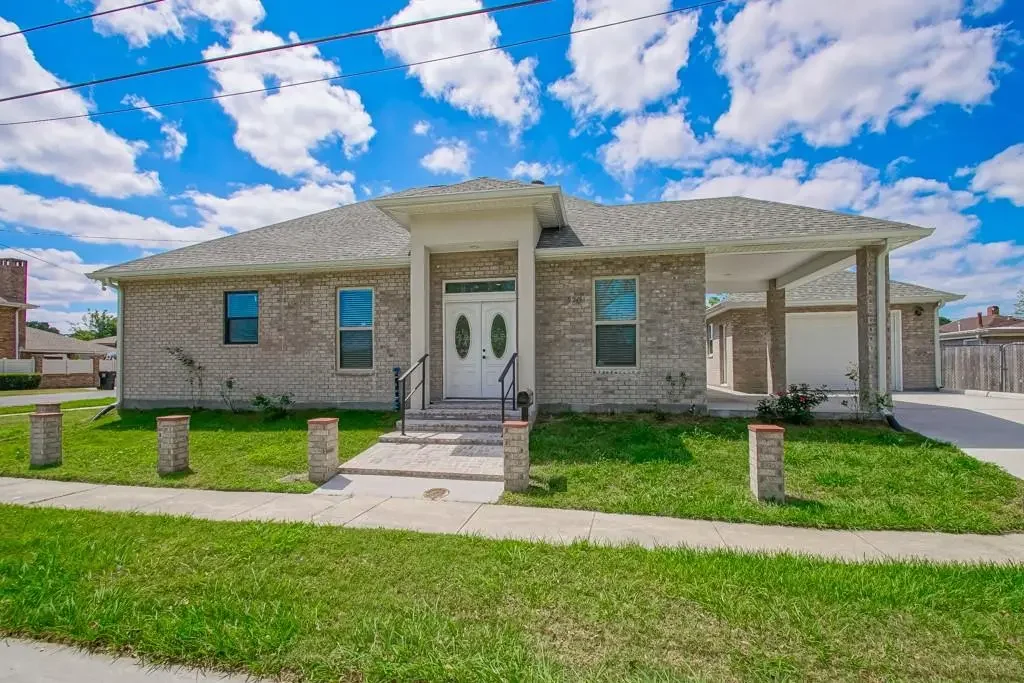 Photo of Listing #2496764