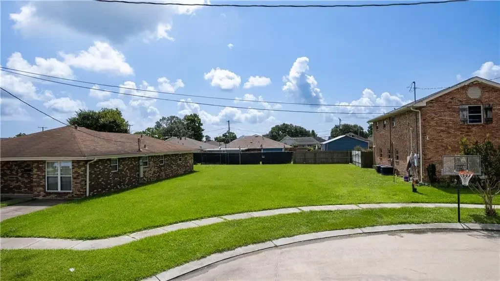 Photo of Listing #2505445