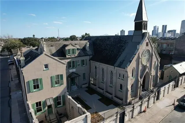 Photo of Listing #2506343