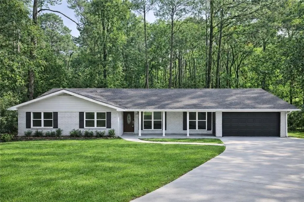 110 Iris Cr , Pineville