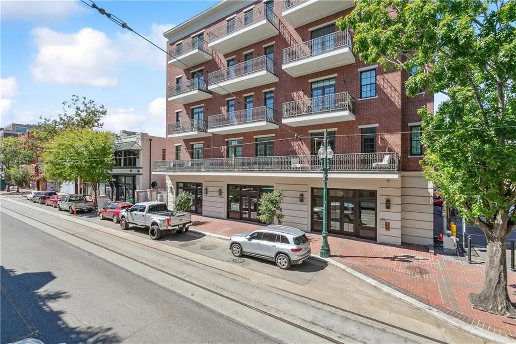 Photo of Listing #2507743