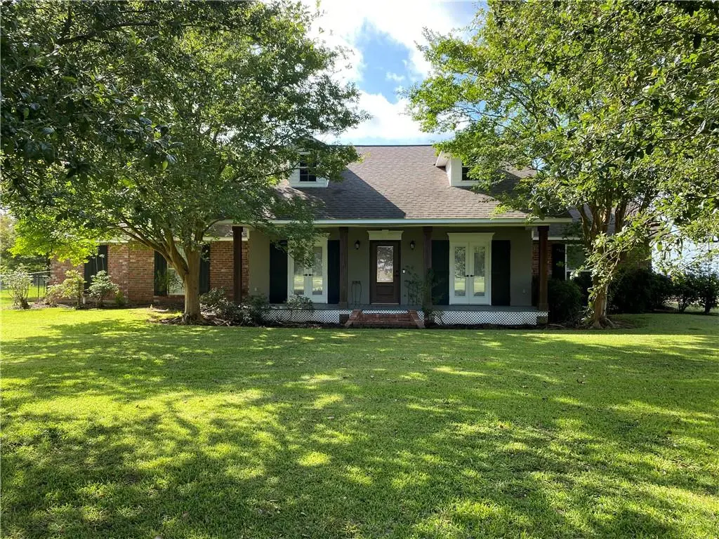 6895 Bayou Rapides Rd , Alexandria