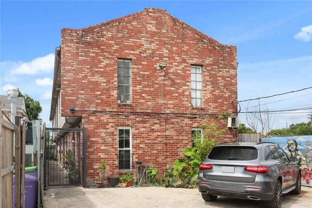 Photo of Listing #2514580