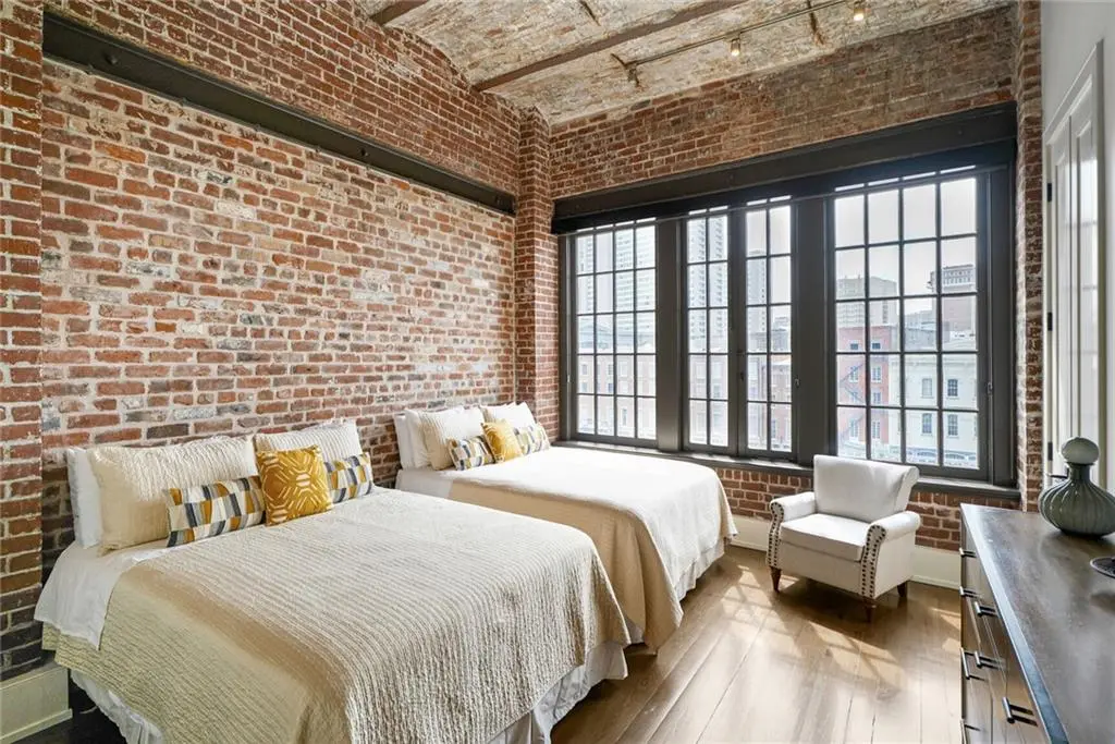 Photo of Listing #2517467