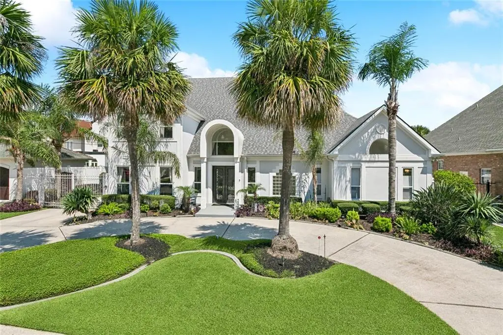 Photo of Listing #2520035