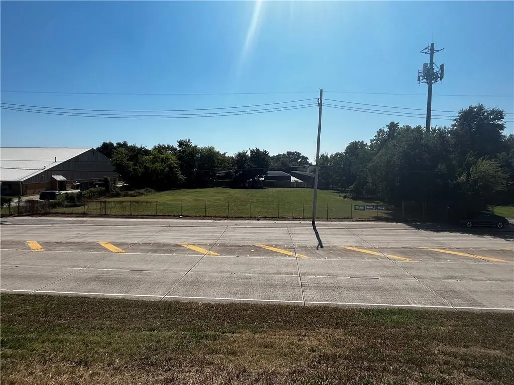 Photo of Listing #2523010