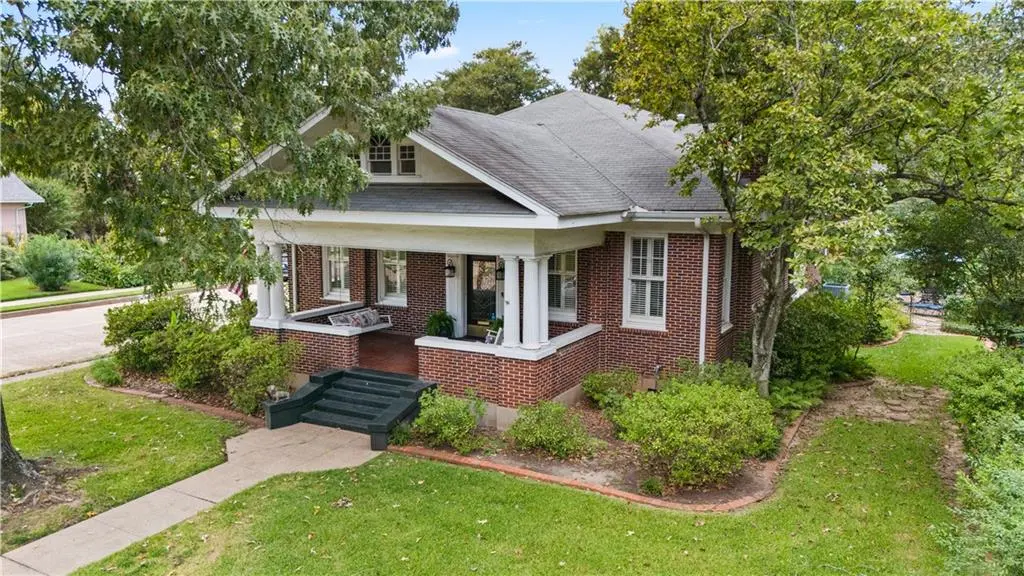 1924 Albert Street, Alexandria