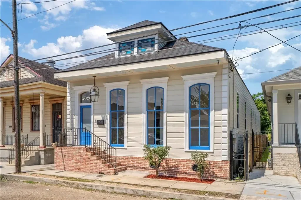 Photo of Listing #2525525