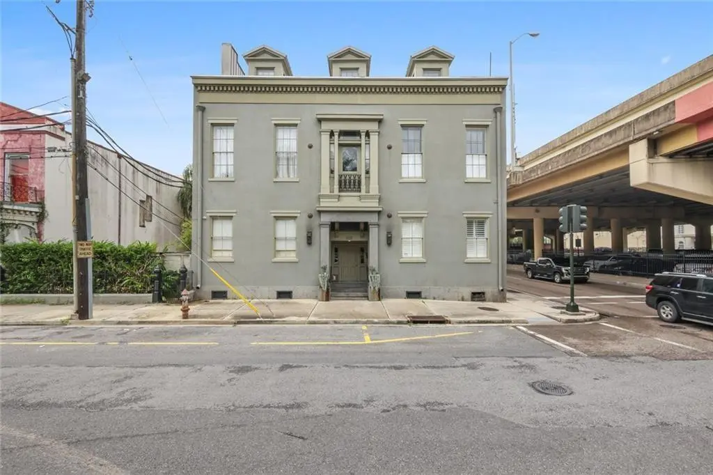 Photo of Listing #2527617