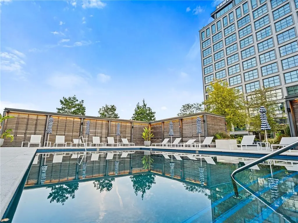 Photo of Listing #2527469