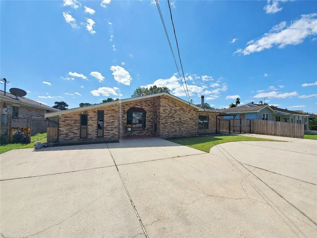 Photo of Listing #2527672