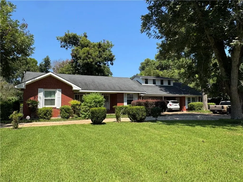 6142 Masonic Drive, Alexandria