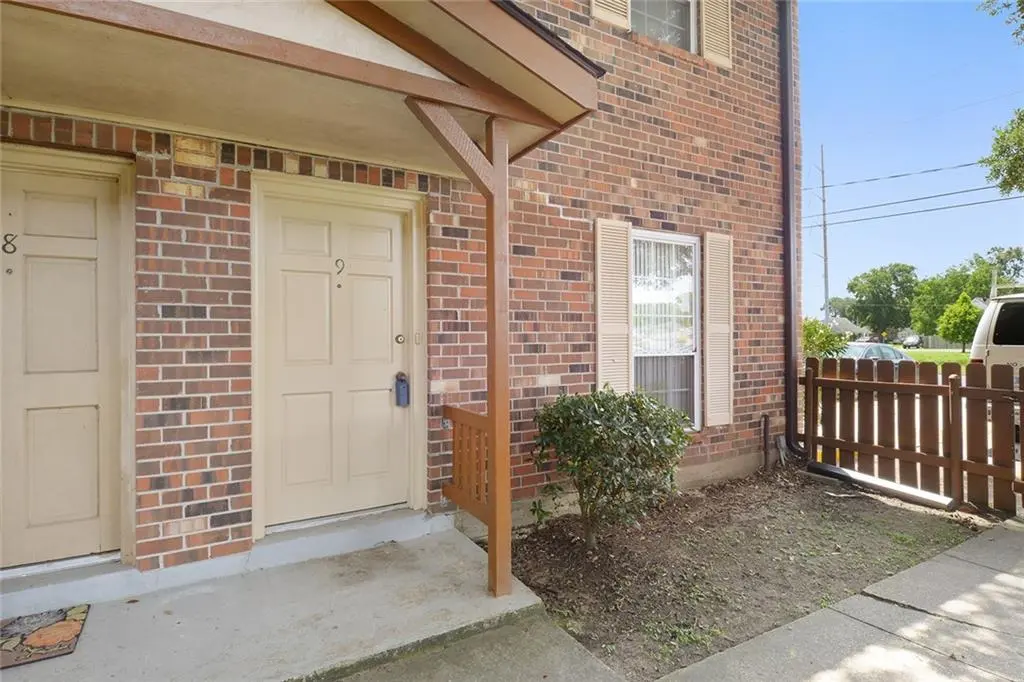 Photo of Listing #2529378