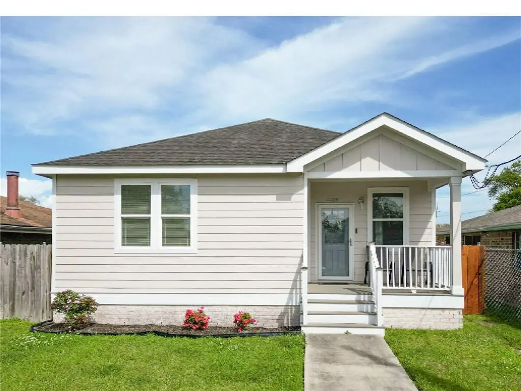 Photo of Listing #2529383