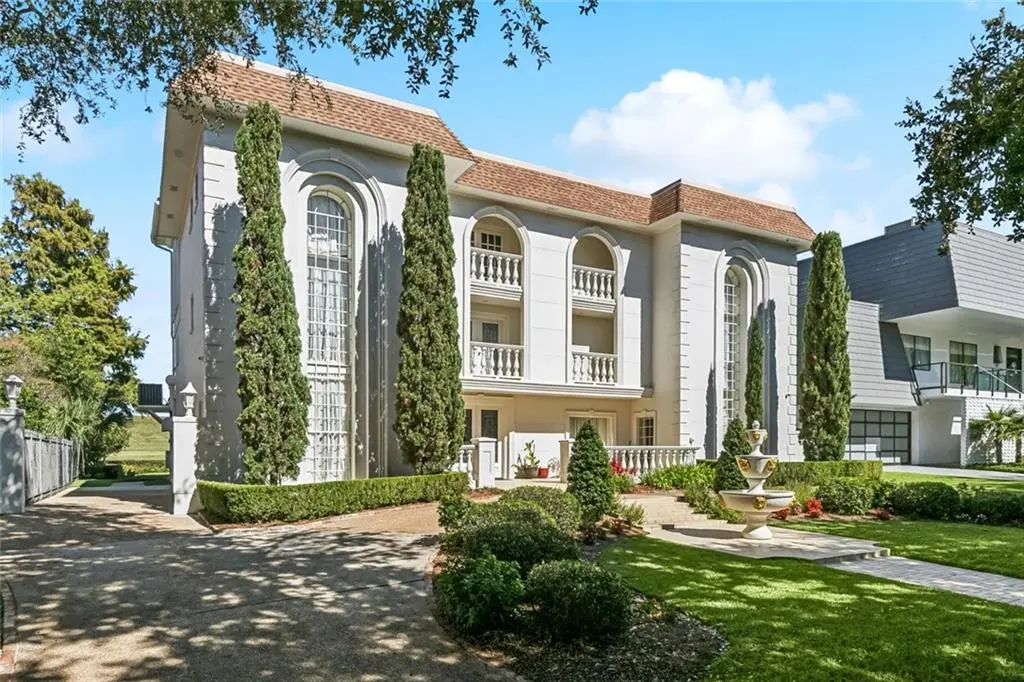 Photo of Listing #2529555