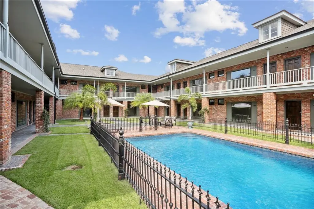 Photo of Listing #2529827