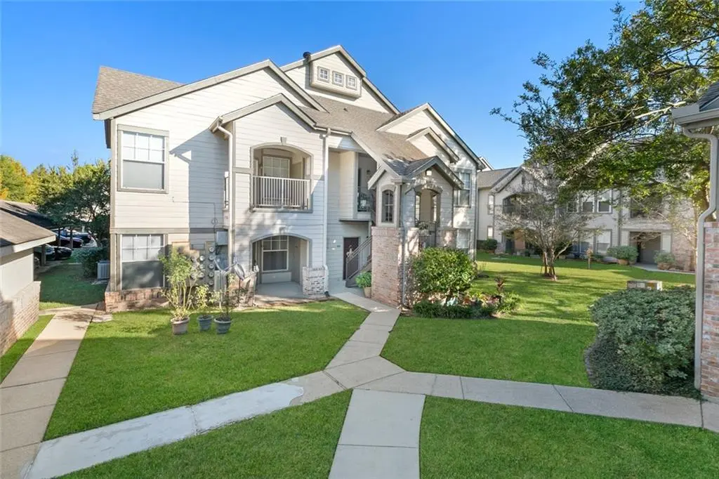 Photo of Listing #2529916