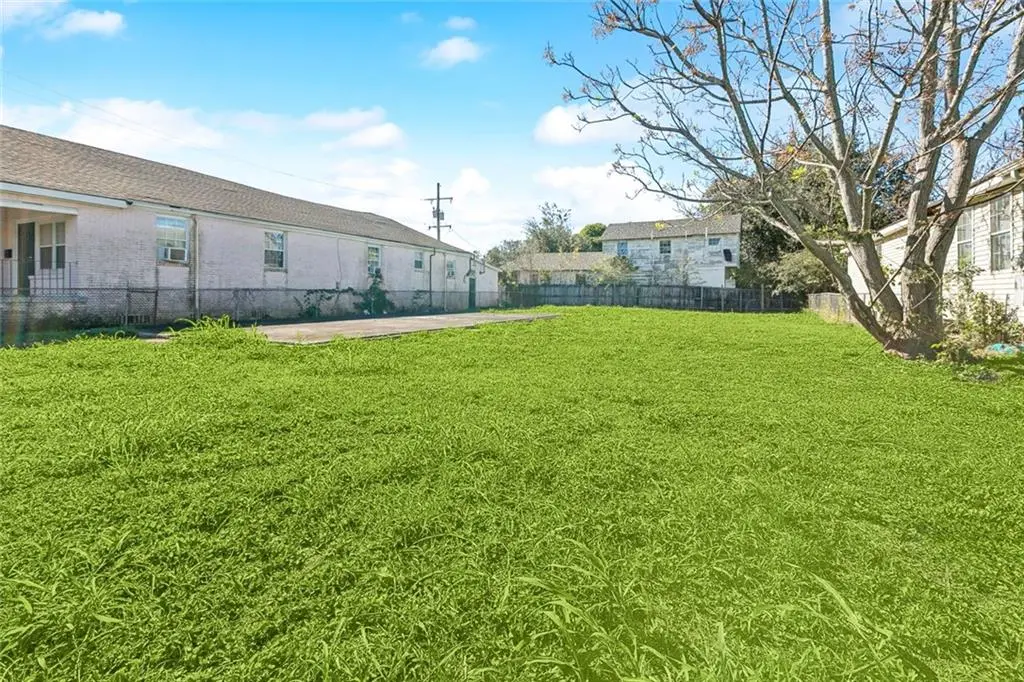 Photo of Listing #2530557