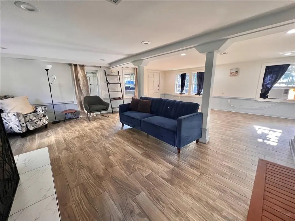 Photo of Listing #2530672