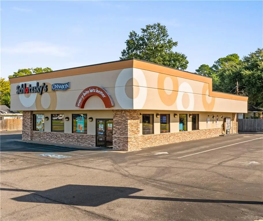 959 Macarthur Dr , Alexandria