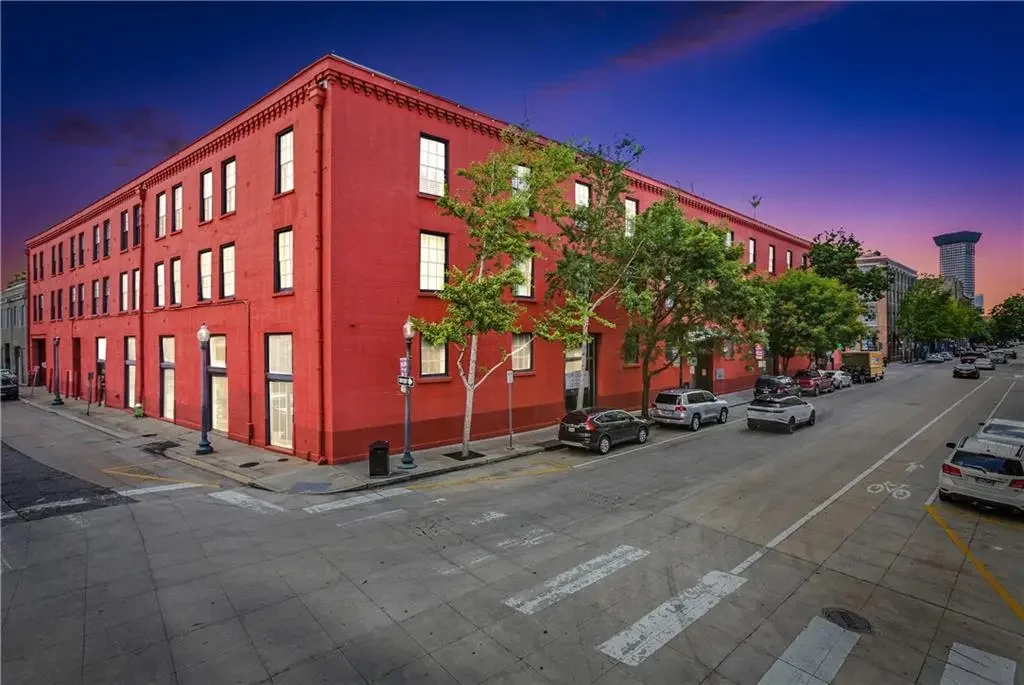 Photo of Listing #2529465