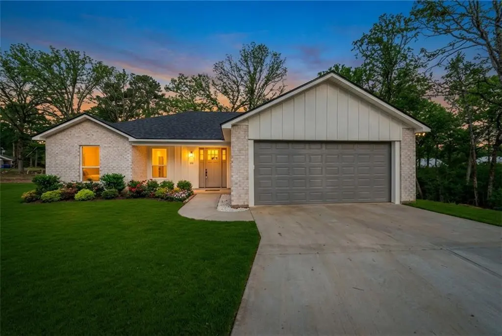 6013 Linda Ln , Pineville