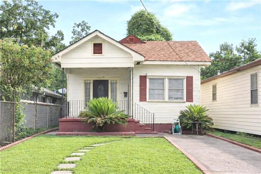 Photo of Listing #2536072