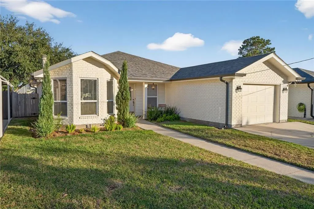 Photo of Listing #2539323