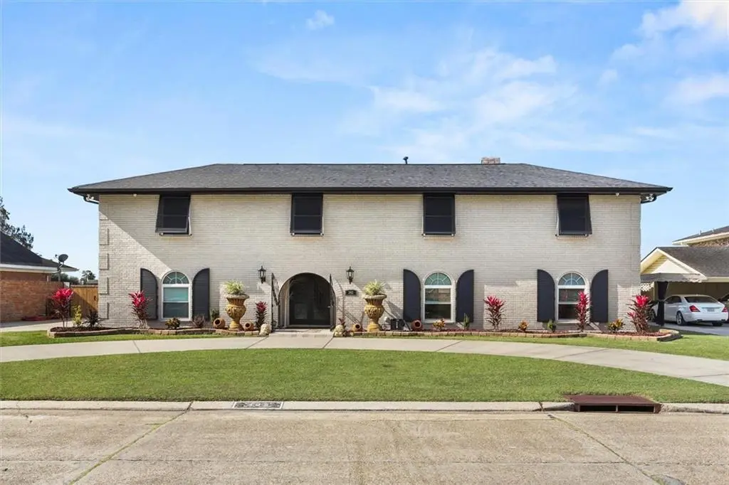 Photo of Listing #2540284