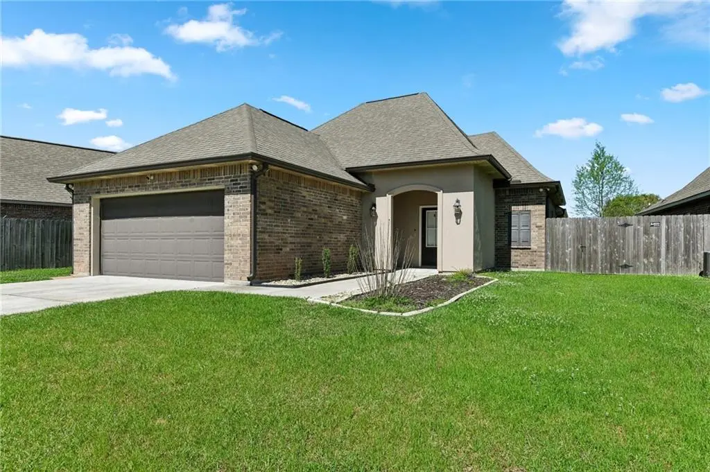 Photo of Listing #2541093