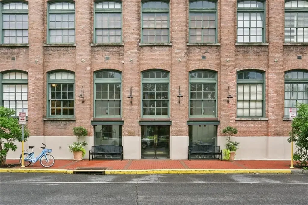 Photo of Listing #2541612