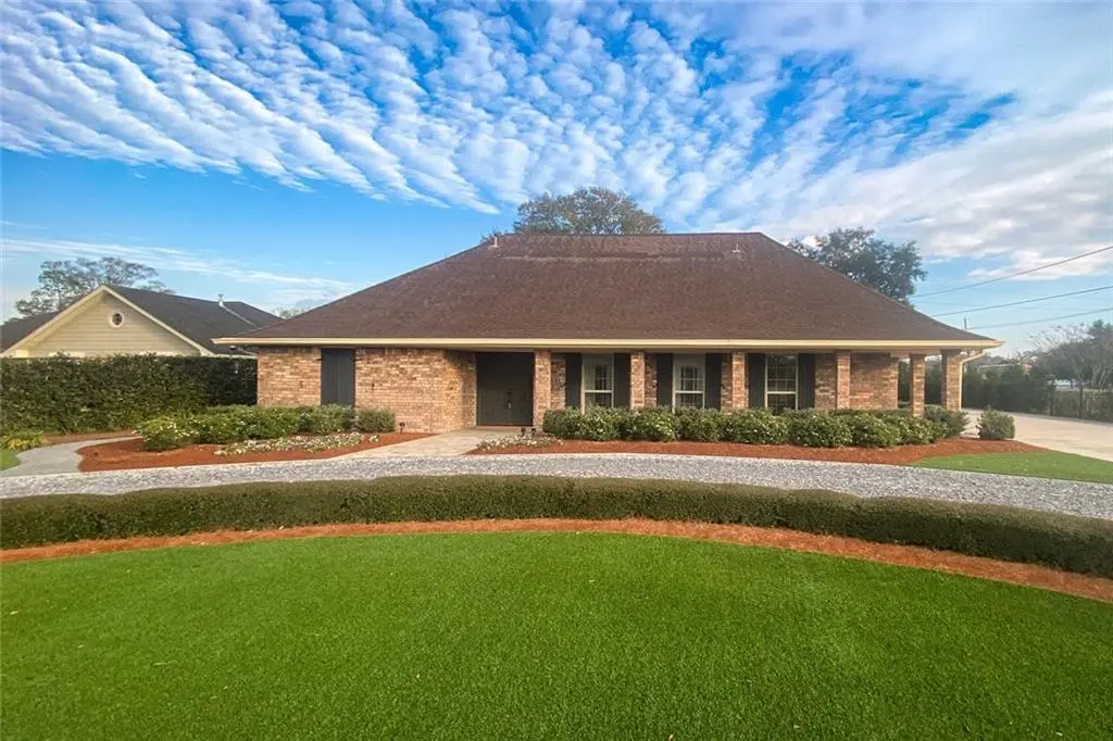 Photo of Listing #2540572