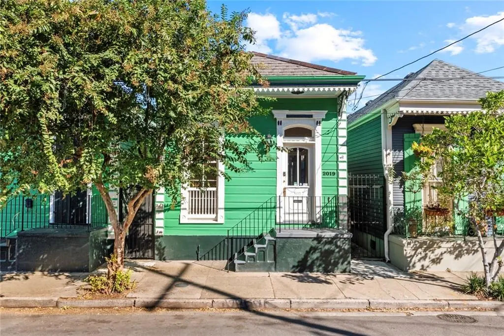 Photo of Listing #2541812