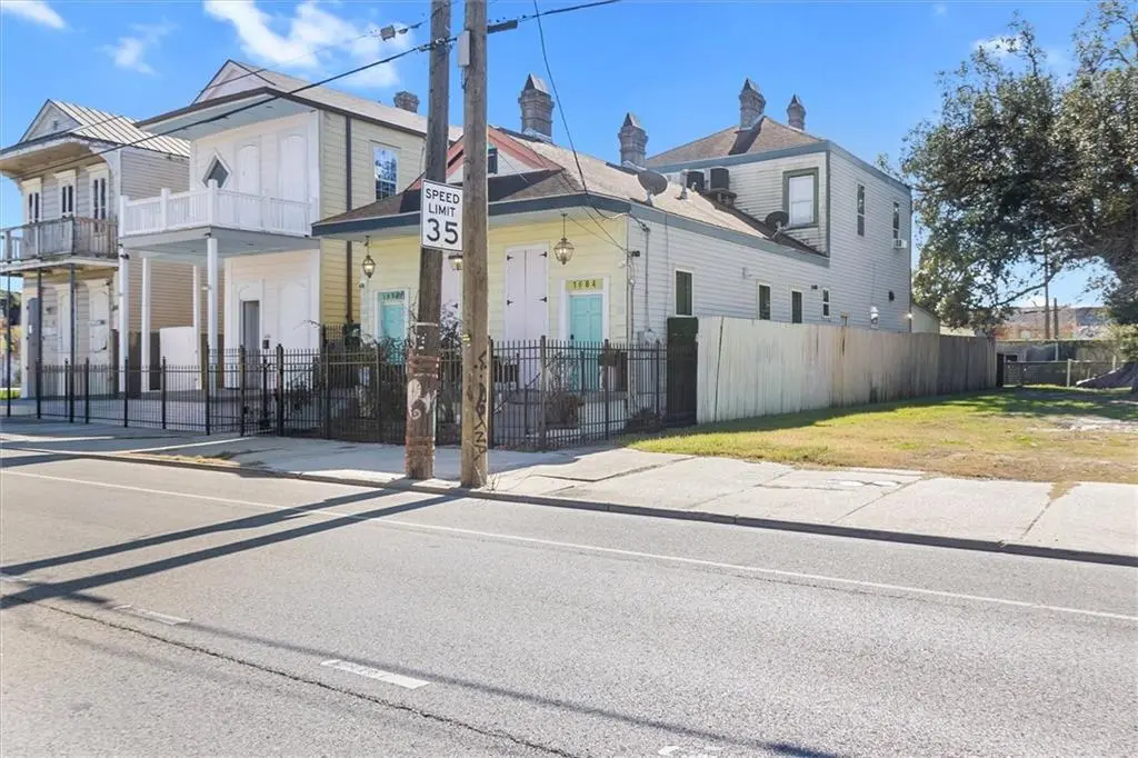 Photo of Listing #2542784