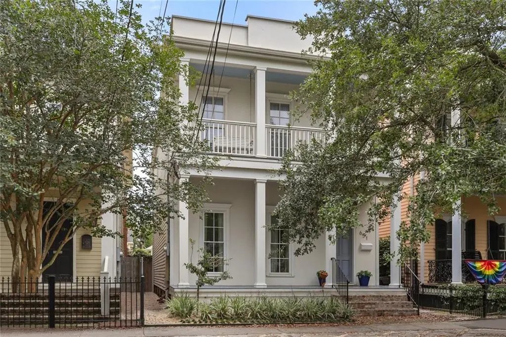 Photo of Listing #2540647