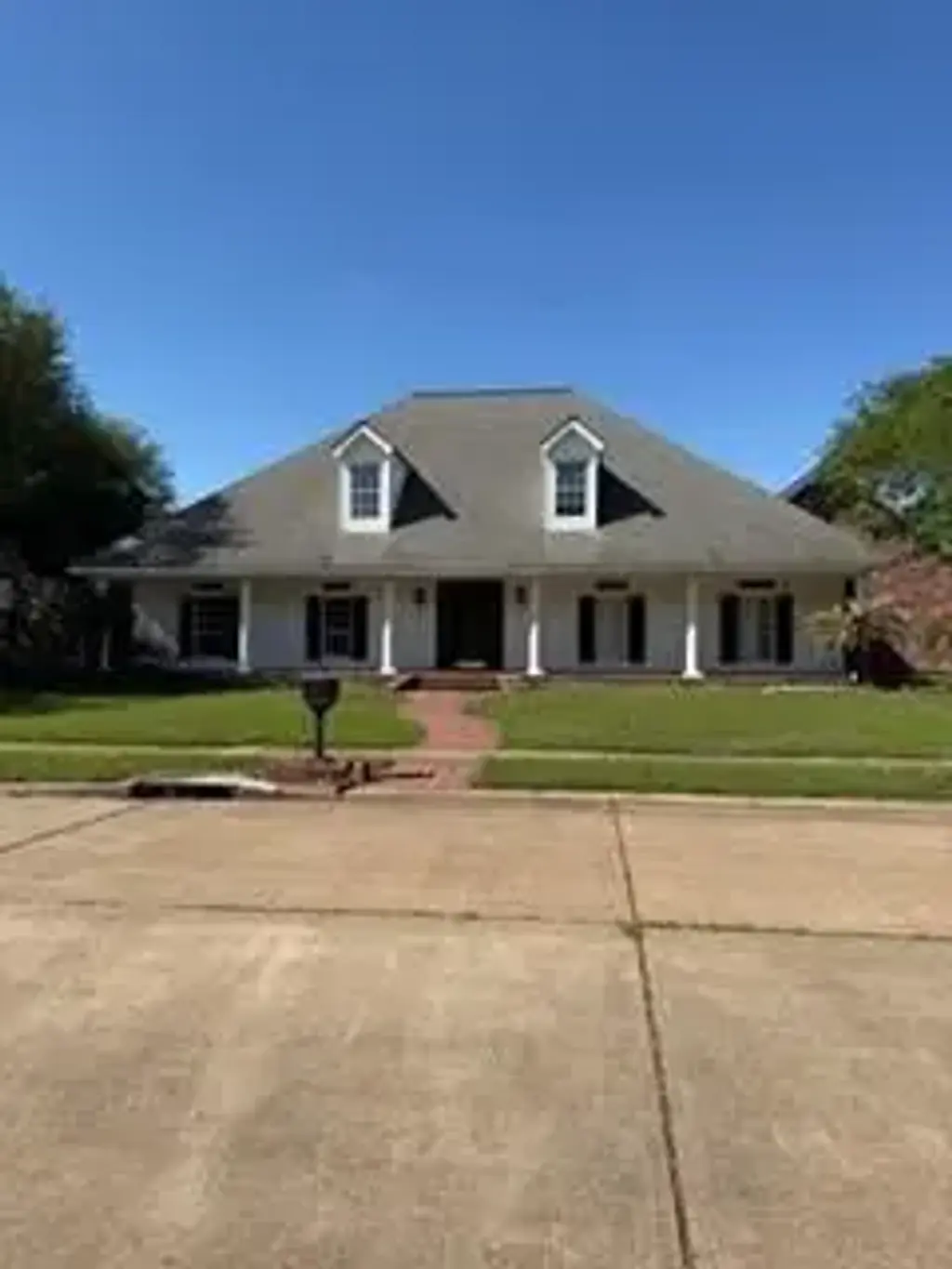 6328 Landmark Dr , Alexandria