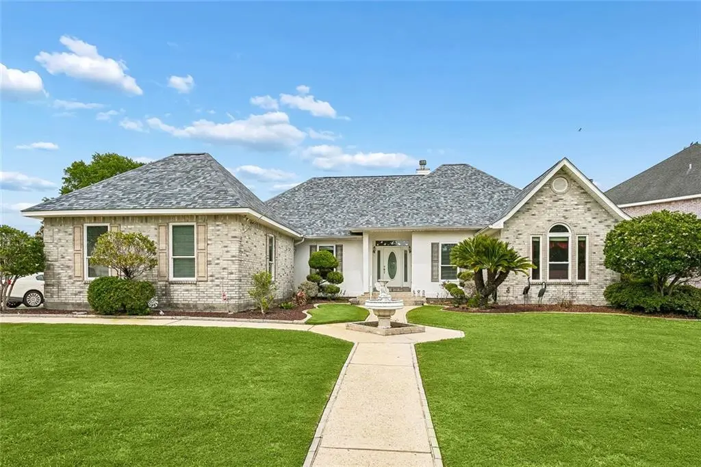 Photo of Listing #2554384